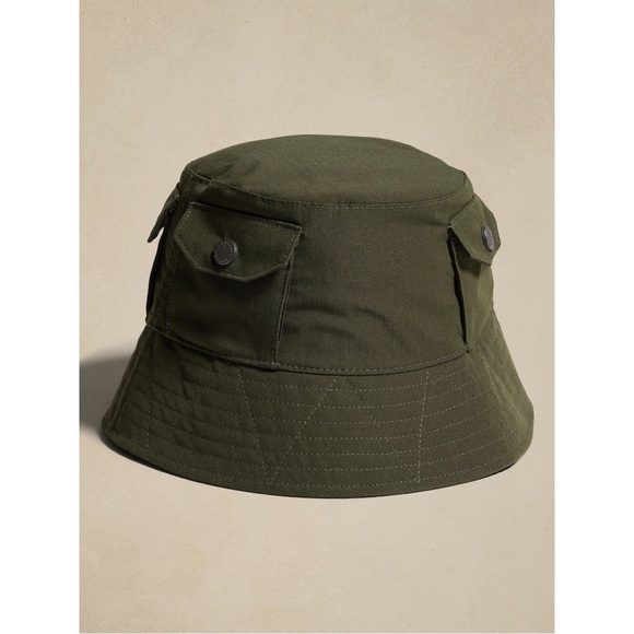 Banana Republic Factory Other - NWT Banana Republic Factory Pocket Detail Bucket Hat